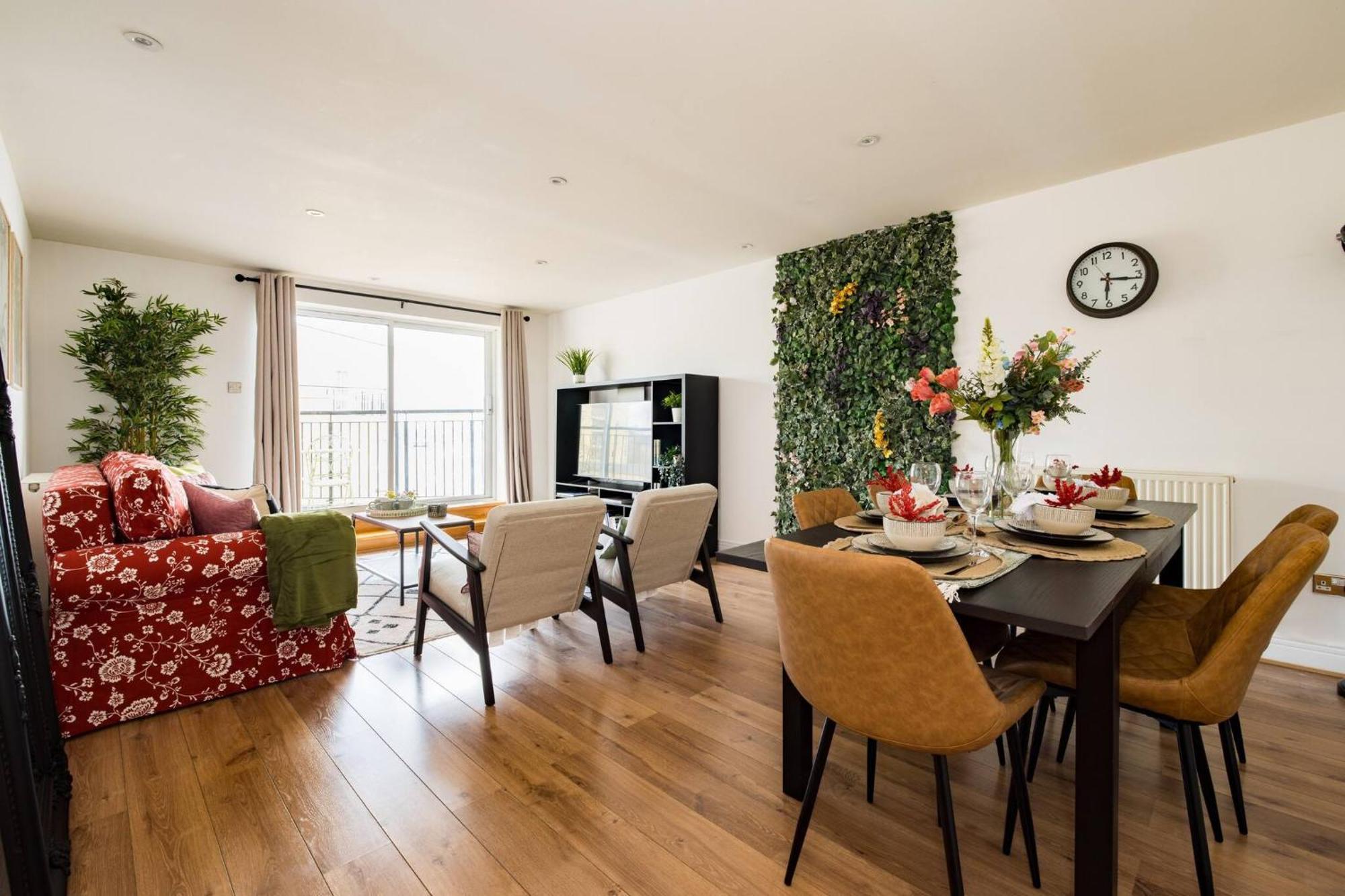 Wild Roses Service Apartments - East India London Exterior photo