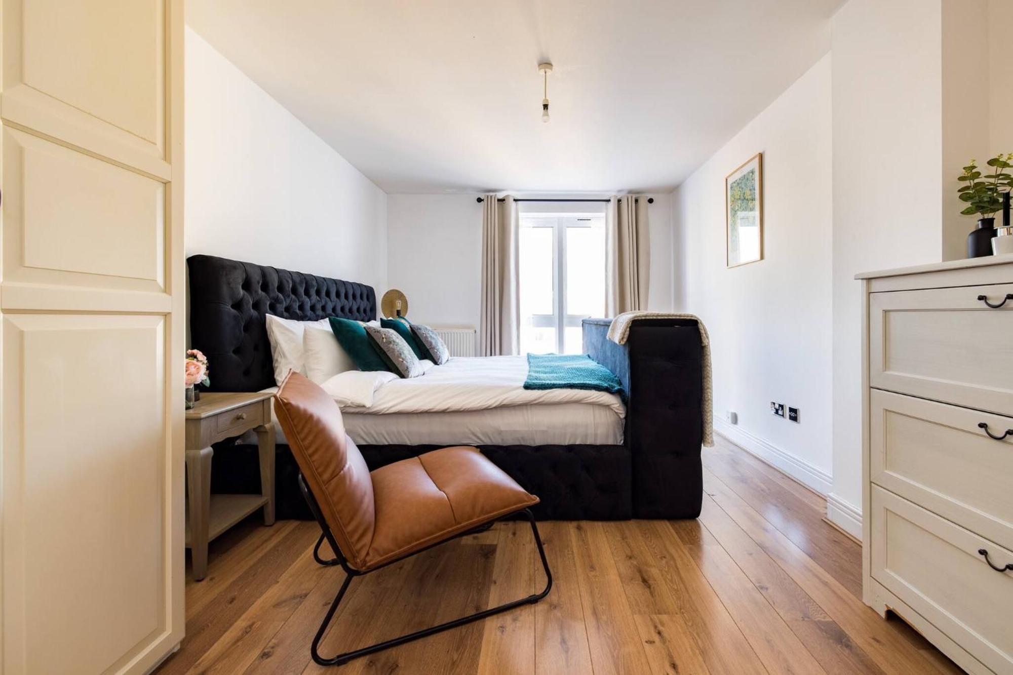Wild Roses Service Apartments - East India London Exterior photo